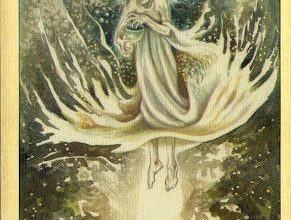 Lá Queen of Cups - Ghosts and Spirits Tarot 19