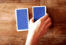 4 Cách Xào Bài Tarot Thông Dụng Nhất 9
