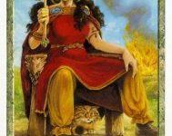 Lá Queen of Wands - Druidcraft Tarot 16
