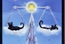 Lá XI. Justice - Black Cats Tarot 14