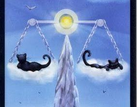 Lá XI. Justice - Black Cats Tarot 6