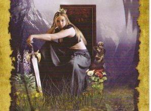 Lá Queen of Swords - Mystic Dreamer Tarot 5