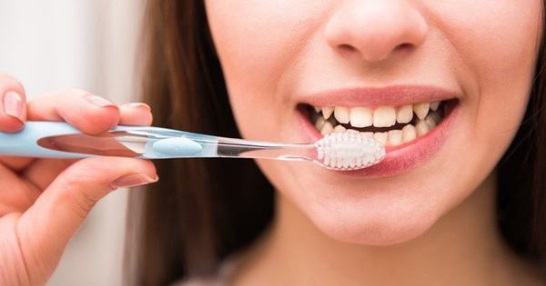 Chỉ đánh răng 2 lần/ngày vẫn chưa đủ, bạn còn phải nắm rõ các nguyên tắc chải răng đúng cách để thu lại hiệu quả cao nhất - Kiến Thức Chia Sẻ 1