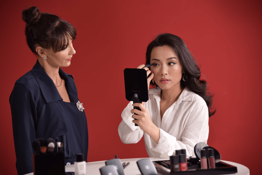 Chuyên gia trang điểm Chanel hướng dẫn Hà Trúc cách makeup khi đi hẹn hò - Làm Đẹp 12