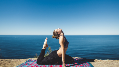 Bài tập yoga giúp đánh thức cơ thể vào buổi sáng - Làm Đẹp 14