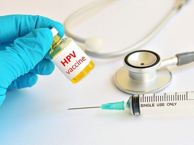 Tại sao phụ nữ nên tiêm vaccine ngừa HPV? - Ảnh 2.