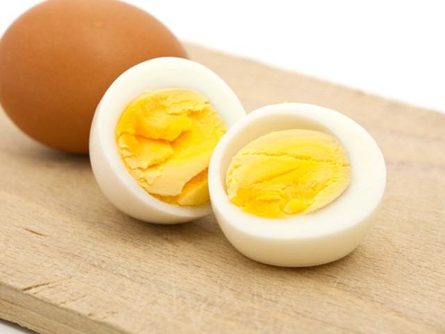 Ai cũng sợ ăn trứng gà làm tăng cholesterol nhưng mỗi ngày ăn một quả trứng gà sẽ nhận được lợi ích ai cũng muốn như sau - Ảnh 4.