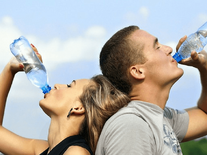 Lợi ích sức khỏe của việc uống nước nóng hàng ngày - Ảnh 10.