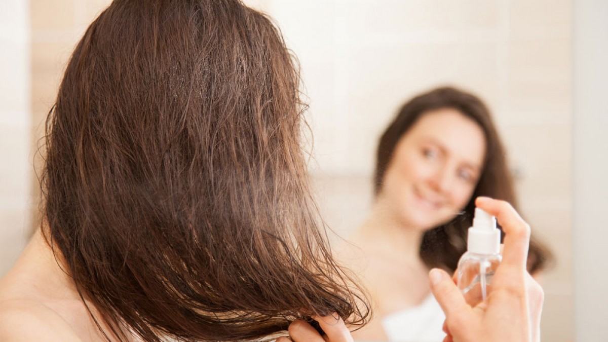 Sai lầm thường gặp khi sấy tóc khiến mái tóc dễ bị khô xơ và gãy rụng - Ảnh 5.