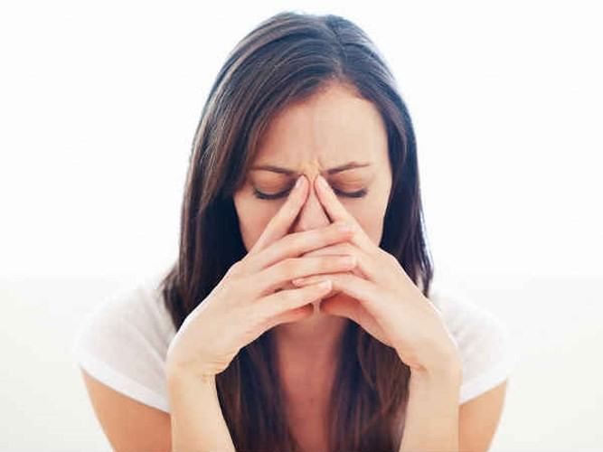 7 lý do gây nên tình trạng chảy nước mắt không thể tự kiềm chế - Ảnh 2.