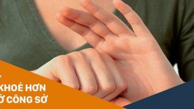 Dân công sở học người Nhật xả stress, trị bệnh cực hay trong 3 phút chỉ bằng cách nắm các ngón tay - Kiến Thức Chia Sẻ 5